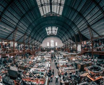 Panoramic view of the interior of a warehouse.